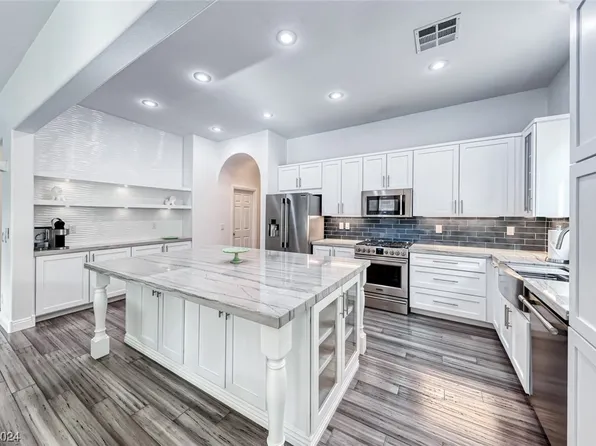 543 Via Ripagrande Ave, Henderson, NV 89011