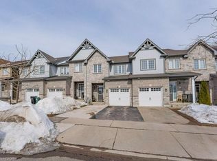 8 Renfrew St, Kitchener, ON N2R0G6