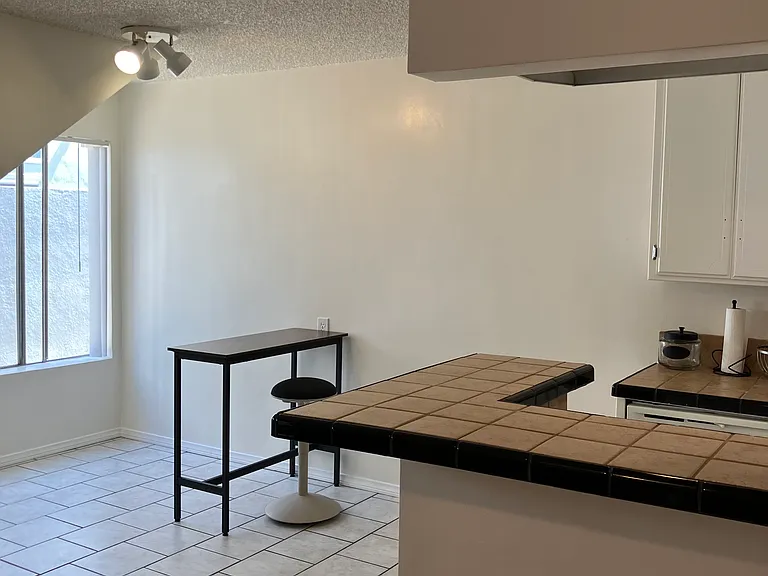 3911 Huron Ave #2 — Photo 6