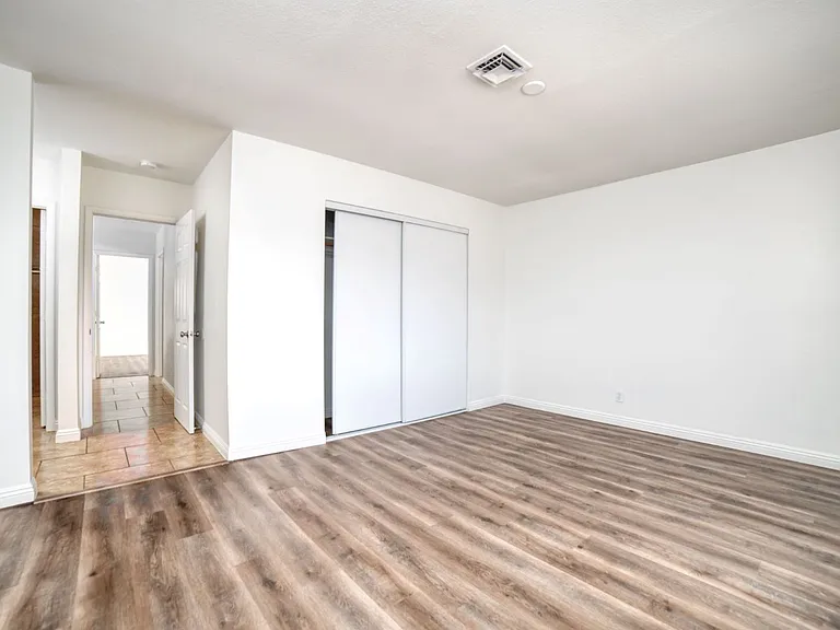 3556 Ruth Dr — Photo 9
