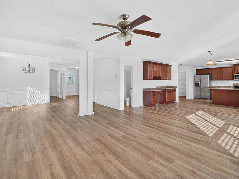 2472 Melfield Dr — Photo 5