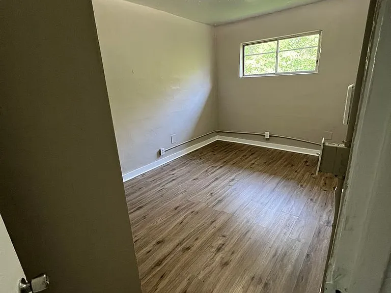4113 Dorris Street — Photo 2