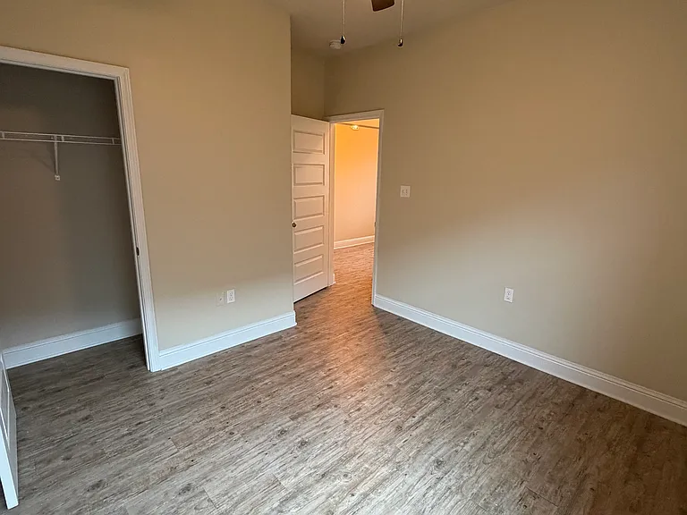 109 Clear Springs Cir — Photo 8
