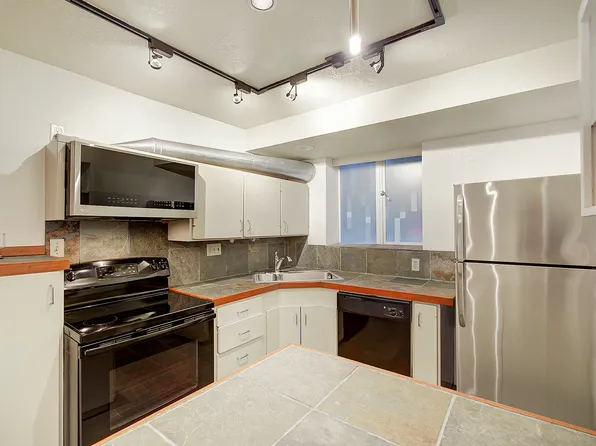 1038 Lakeview Blvd E #B, Seattle, WA 98102