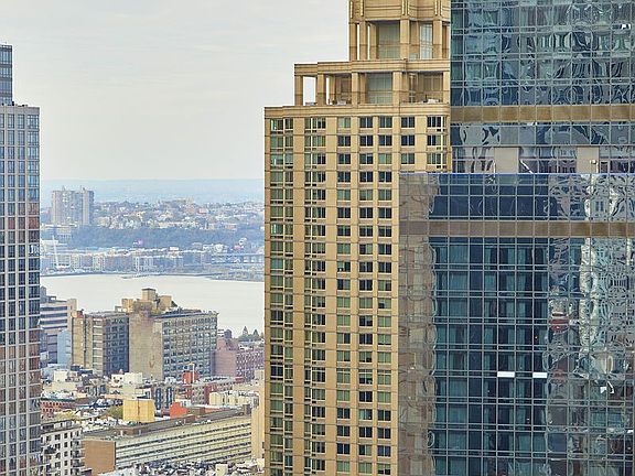 5th image of 150-156 W 56th St APT 3411