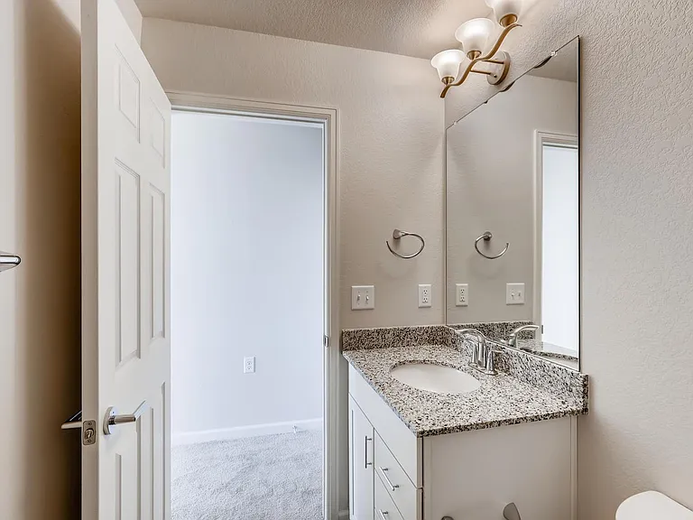 1131 Hummingbird Cir — Photo 15
