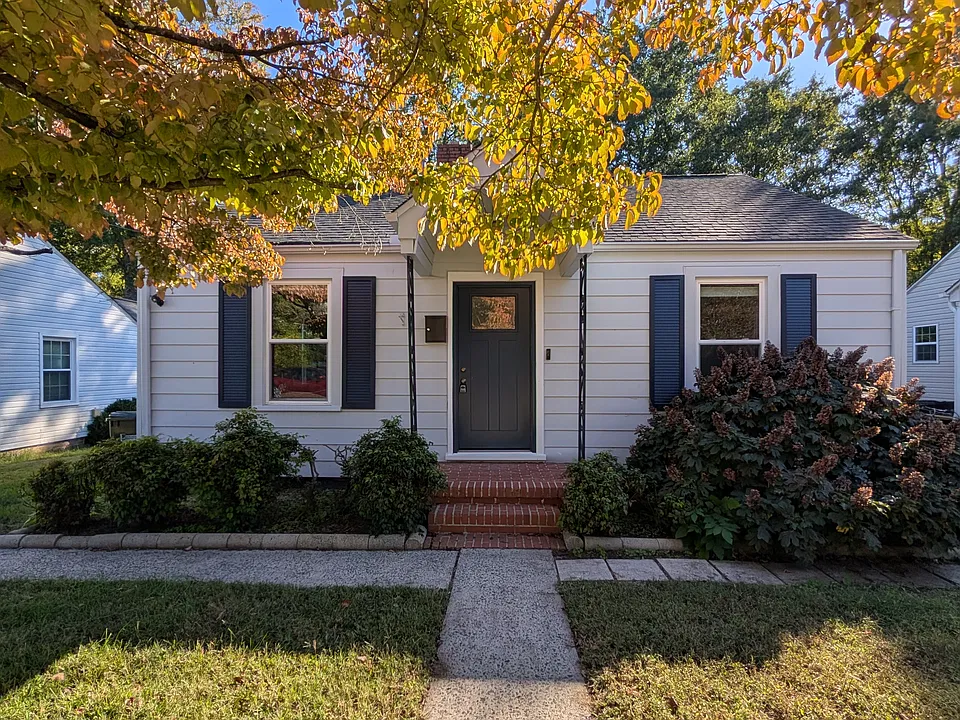 110 E Maynard Ave