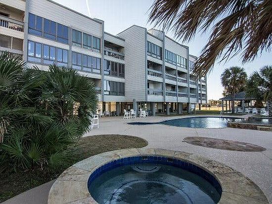 Picture of Back of Condos