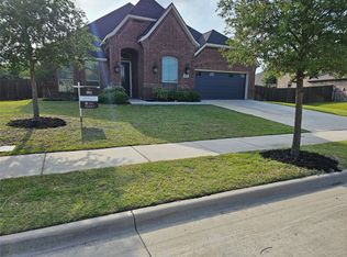 1533 Pierce St, Waxahachie, TX 75165