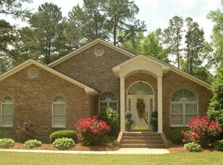 105 Deer Track Trl, Clinton, NC 28328