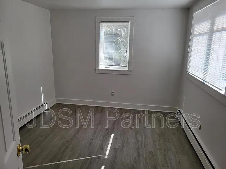 1570 Detroit St #4 — Photo 6