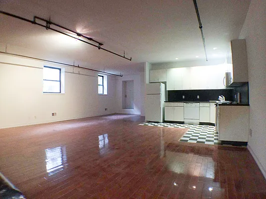 Rented by Francine Realty | media 6