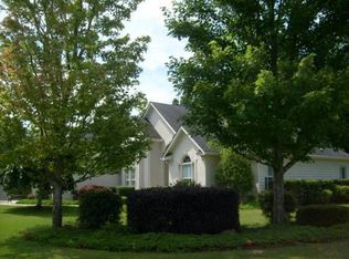 630 Sycamore Glen Ct, Lawrenceville, GA 30044