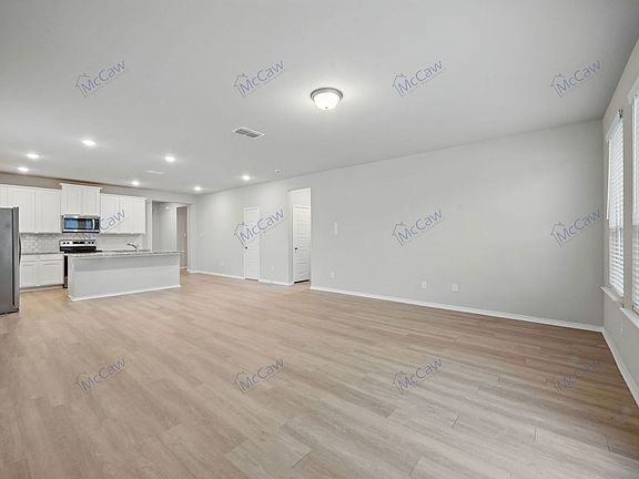 4th image of 10048 Paine Dr