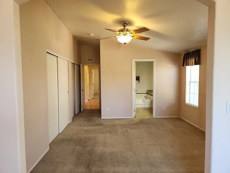 600 N Spruce Cir — Photo 13