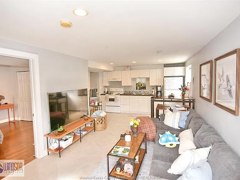1003 Silverdale Dr #B — Photo 9