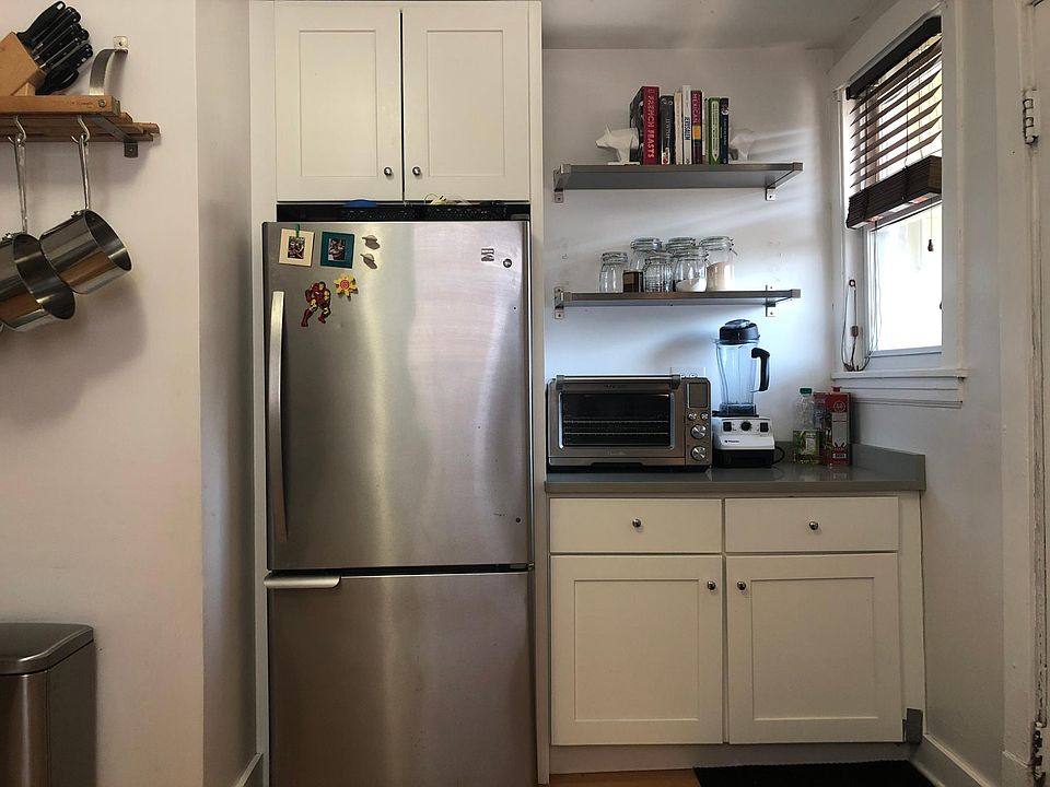 1st image of 2653 N Avers Ave #2