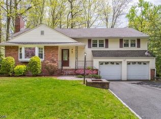 369 Short Dr, Mountainside, NJ 07092