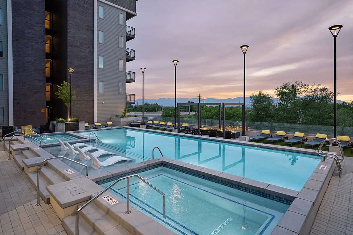 Park Avenue Apartments — Photo 4