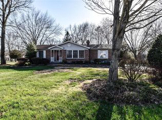 1347 Larkin Williams Rd, Fenton, MO 63026
