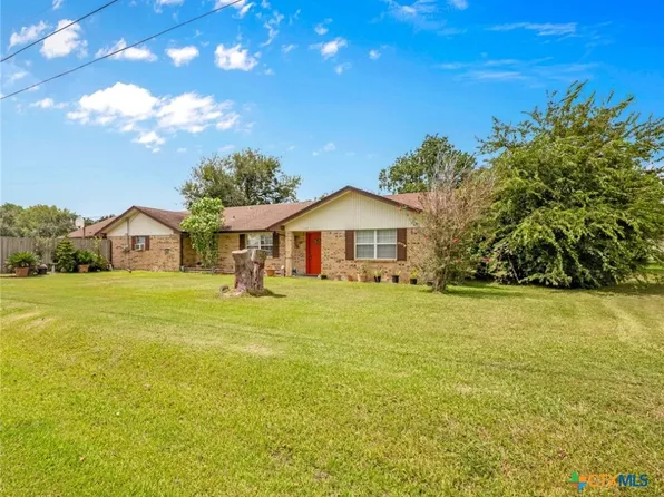 150 W 7th St, Bloomington, TX 77951