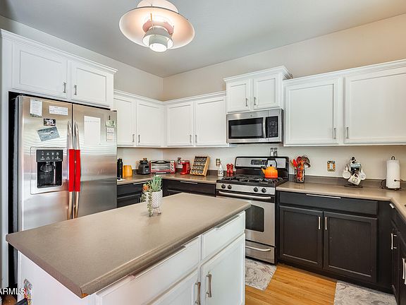 5th image of 18505 W EVA Street