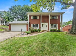 528 Blossomhill Ln, Cincinnati, OH