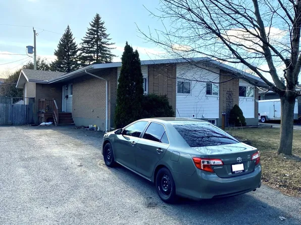1318 Henry Farm Drive, 1318 Henry Farm Dr, Ottawa, ON K2C 2E4