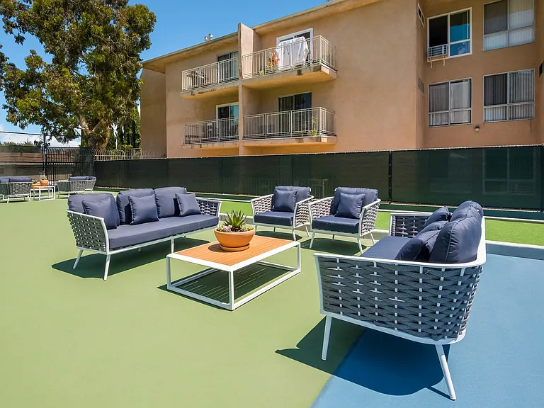 3700 Sepulveda Apartments — Photo 49