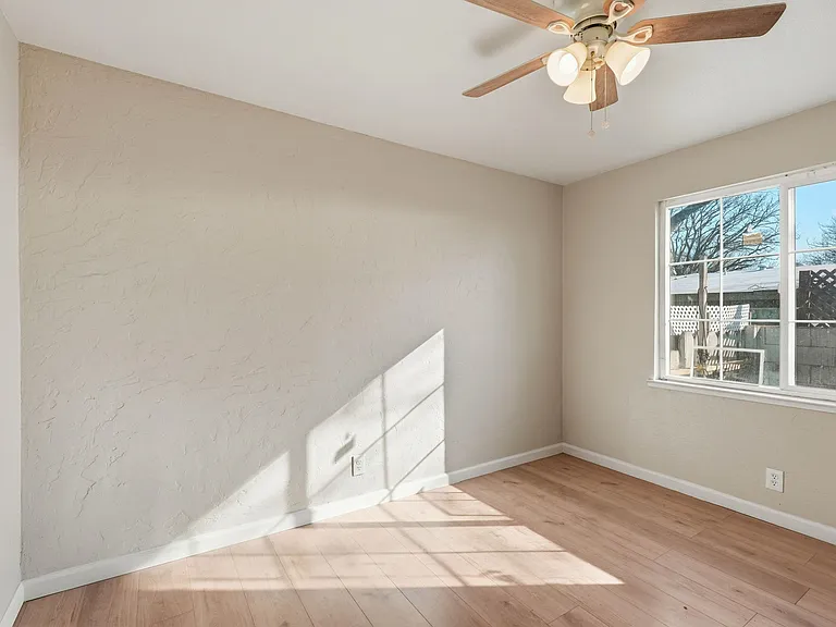 1008 Gemini Ct #2 — Photo 16