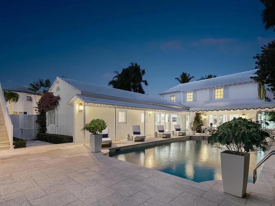7103 S Flagler Dr