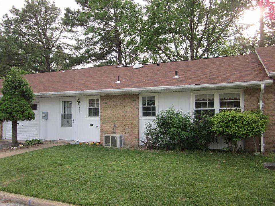 1st image of 11C Gramercy Ln #C