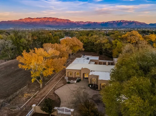 7628 Rio Grande Blvd NW Unit 4, Los Ranchos De Albuquerque, NM 87107