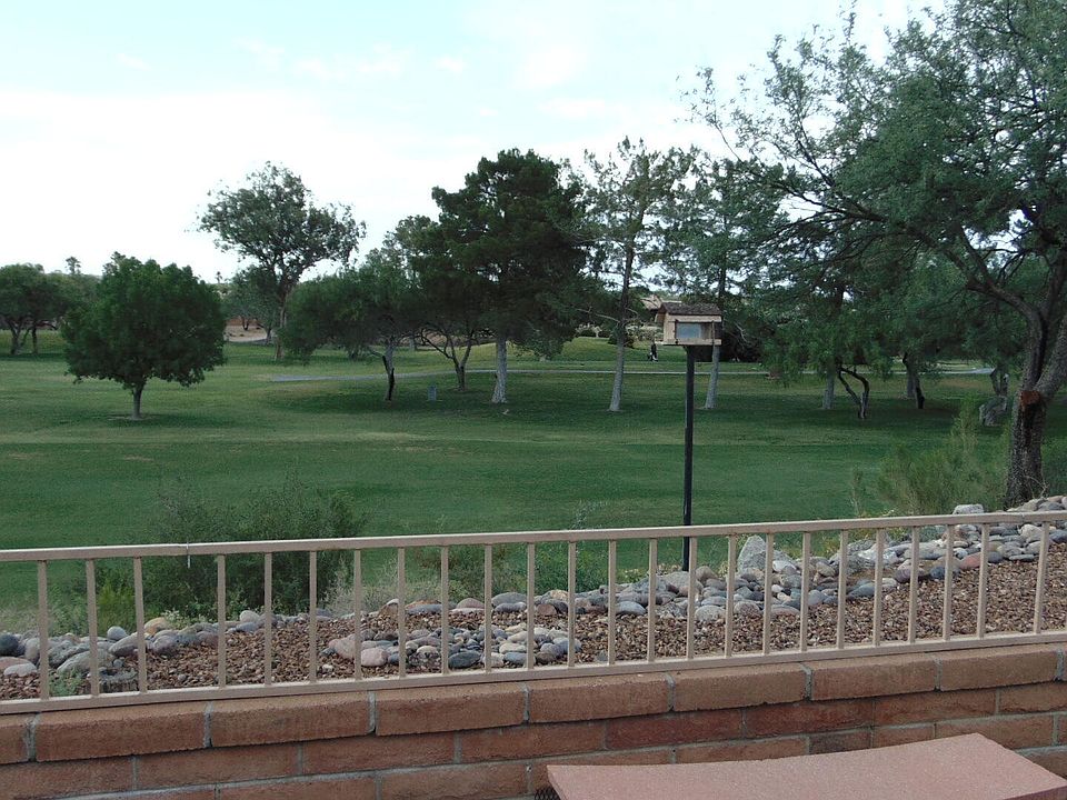 1st image of 996 W Desert Hills Dr