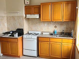 3315 9th St BSMT 1, Astoria, NY 11106