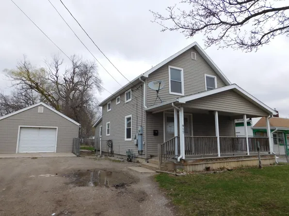 917 E Beecher St, Adrian, MI 49221