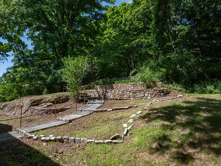 450 Danbury Rd — Photo 14