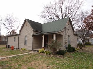 1615 W Chestnut St, Marion, IL 62959