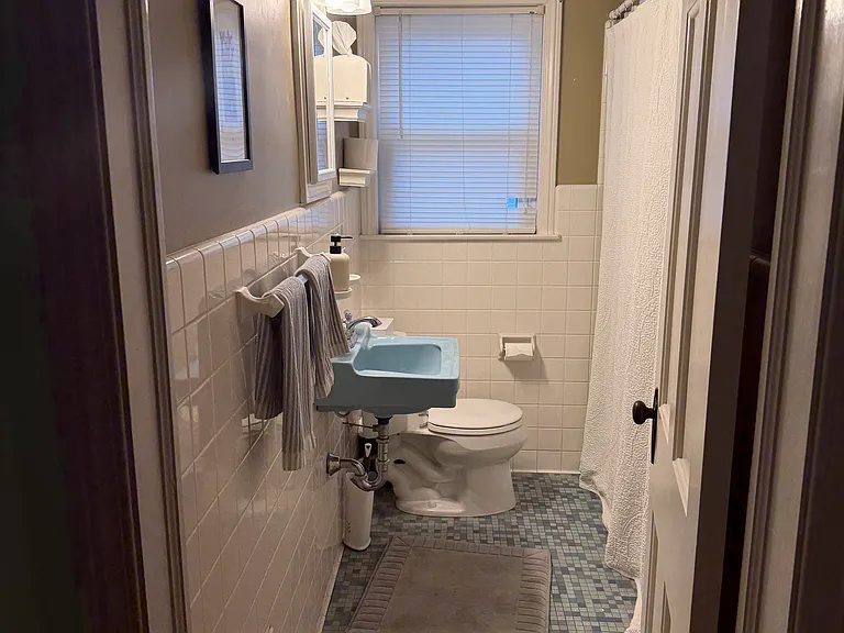 818 Stanley St — Photo 6