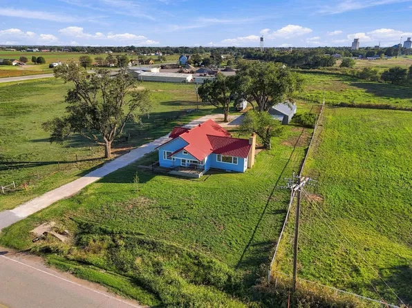 61074 Harmon Rd, Cherokee, OK 73728