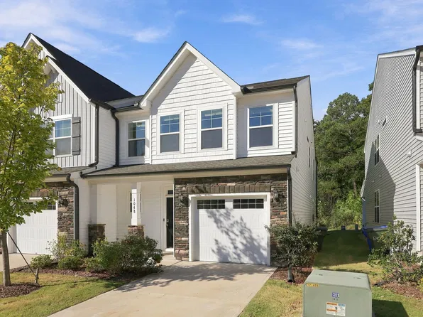 1048 Arbor Edge Ln, Durham, NC 27703