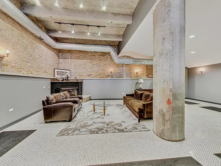 1735 N Paulina St #611 — Photo 11