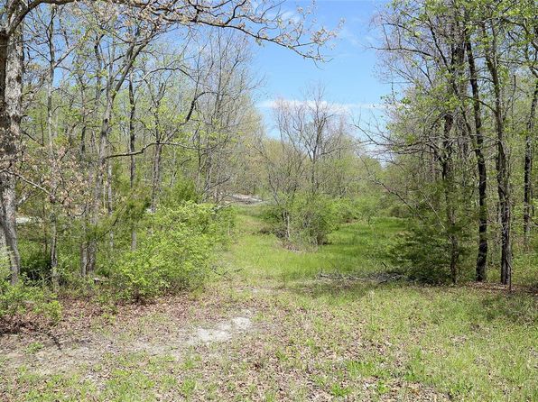 3600 Forest Edge Dr, Defiance, MO 63341