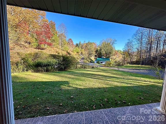 3rd image of 208 Murdock Rd