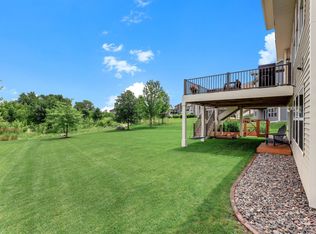 2232 Sorrel Ct, Victoria, MN 55386