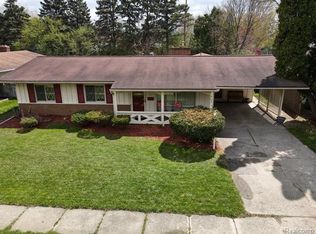 1901 Rockcreek Ln, Flint, MI 48507