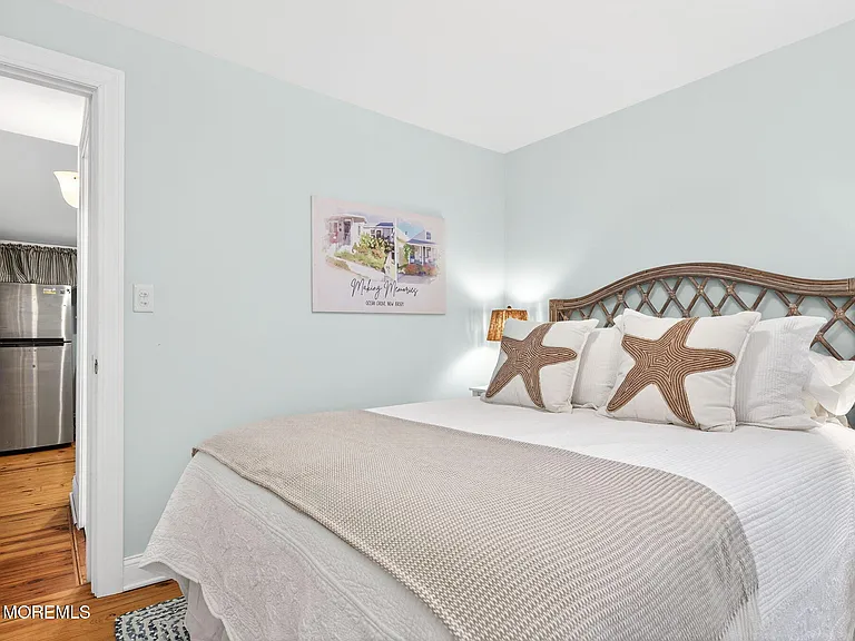 77 Abbott Ave — Photo 16