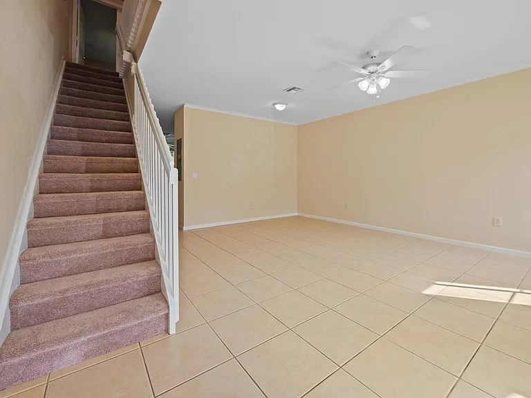 8299 SW 27th St #101 — Photo 5
