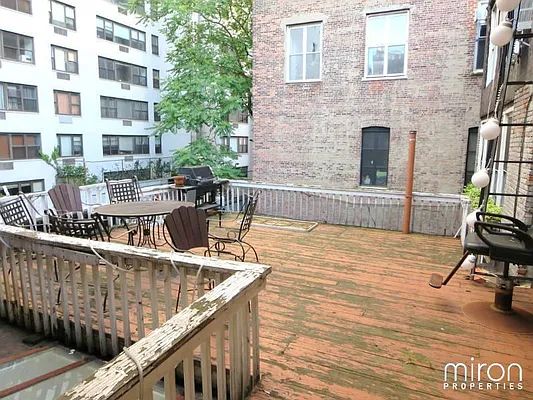 Rented by Miron Properties | media 69