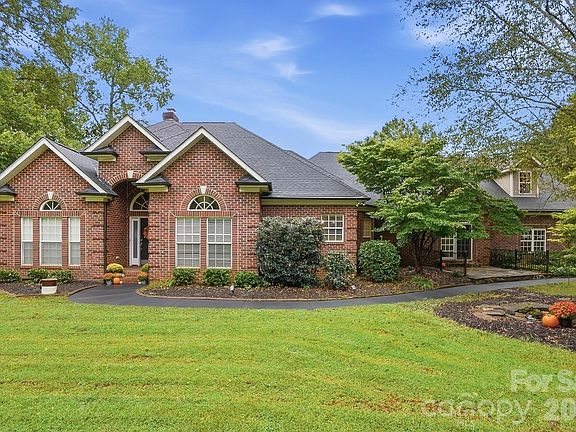 3rd image of 1304 Presson Farm Ln